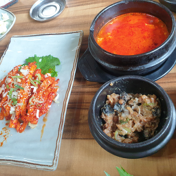 Chulleongdariwelbinggeongangssambap (출렁다리웰빙건강쌈밥) 3