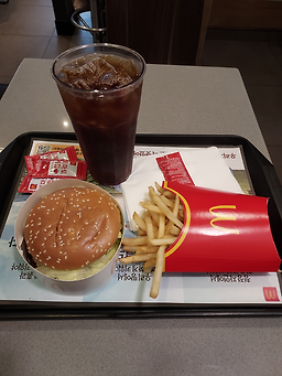 맥도날드 명동점 사진 2