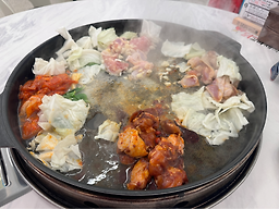 Dakgalbijejakso (닭갈비제작소) 3