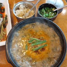 Gureumsanchueotang (구름산추어탕) 1