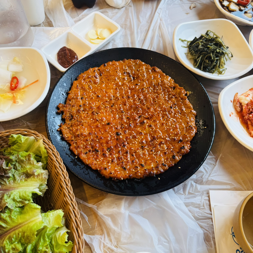 Dalgiyaksudakbaeksukhaeseong (달기약수닭백숙해성) 2