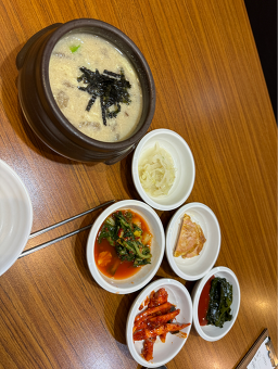 Sigolbossam&gamjaongsimi (시골보쌈&감자옹심이) 1