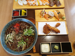 Seukkidong (스끼동) 3