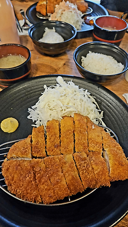 Hanyangdonkkaseu (한양돈까스) 3