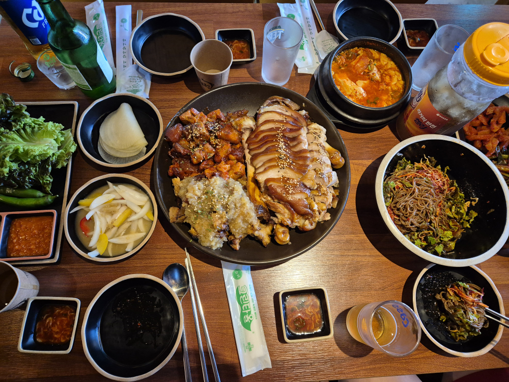 더맛있는족발보쌈 수원인계점 사진 3