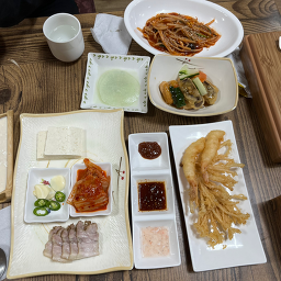 Jangsudubumaeul (장수두부마을) 2