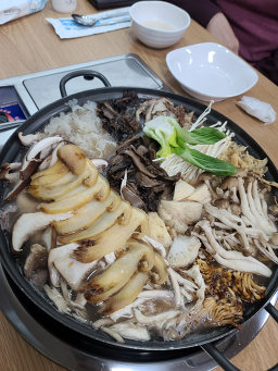 토박이식당 6