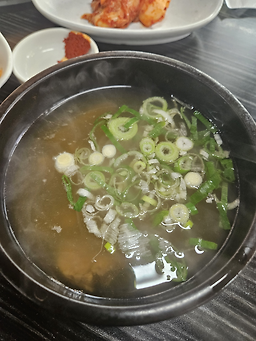 Cheoljunegomtangseolreongtang (철주네곰탕설렁탕) 1