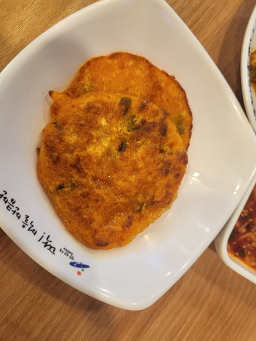 Tteurak (뜨락) 3