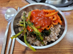 Yunganesonkalguksu (윤가네손칼국수) 1