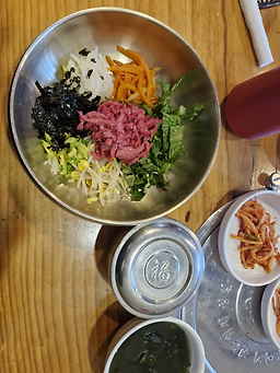 Hongbaksasaenggogi (홍박사생고기) 2