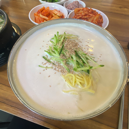 곰이순대국 5