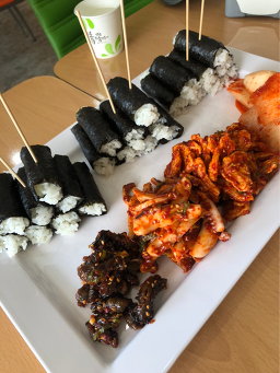 Byeongseonmadangchungmugimbap (병선마당충무김밥) 3