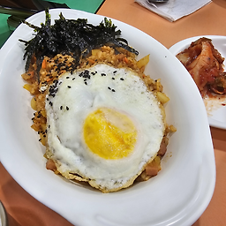 Gimbapcheonguk (김밥천국) 1