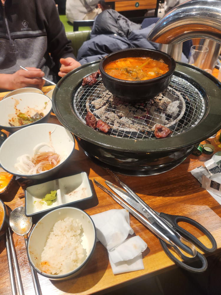Damgahwarogui (담가화로구이) 2