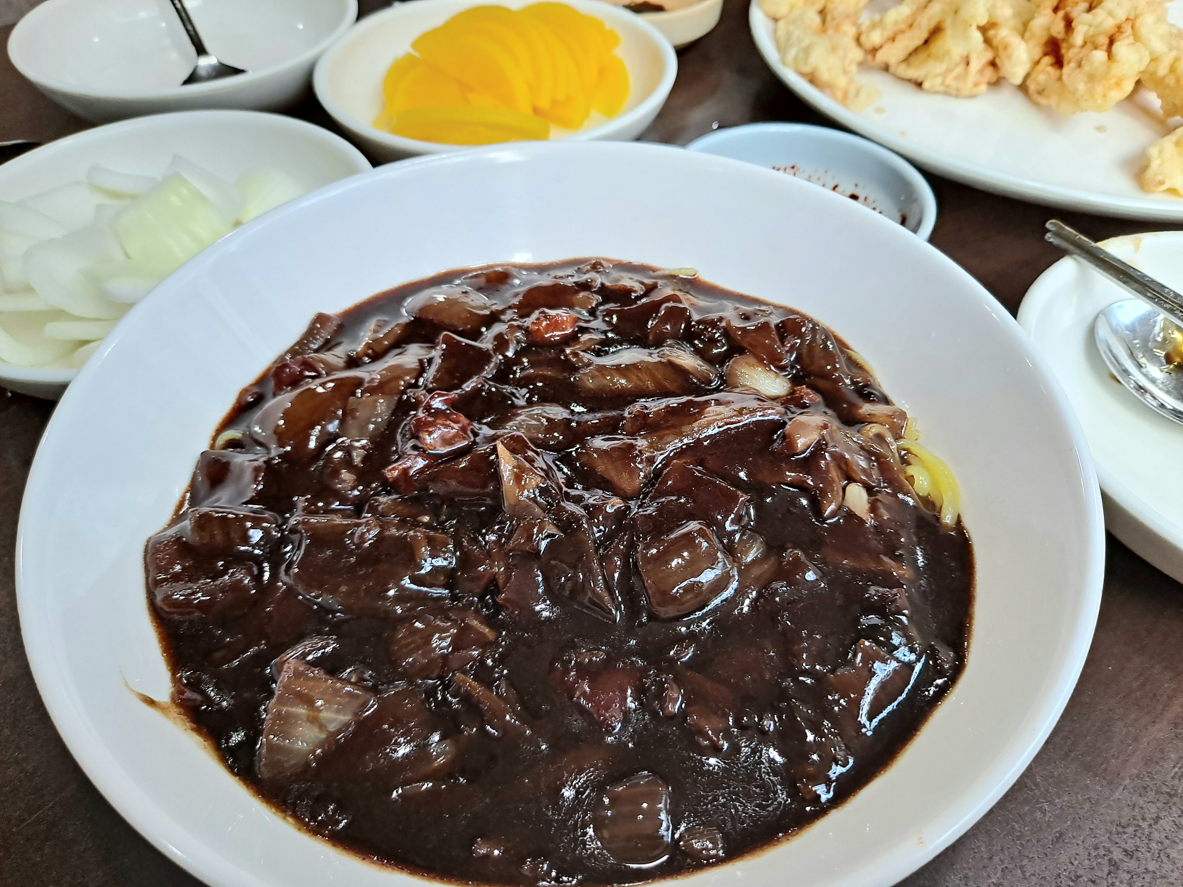 연래춘 사진
