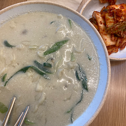 고향엄마손생바지락칼국수 구로디지털직영점 사진 2
