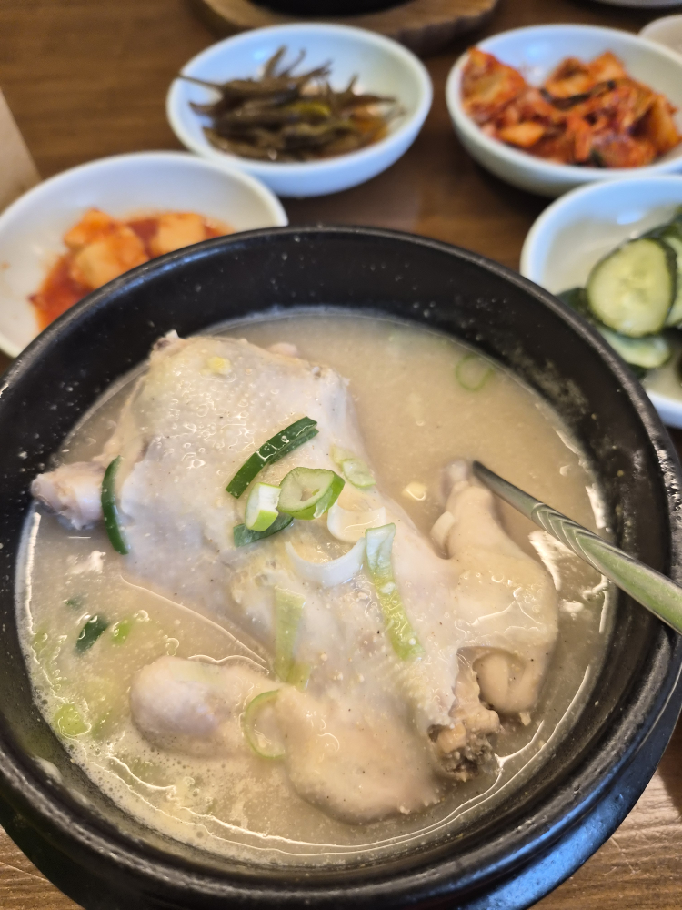 Pungjeonsamgyetang (풍전삼계탕) 2