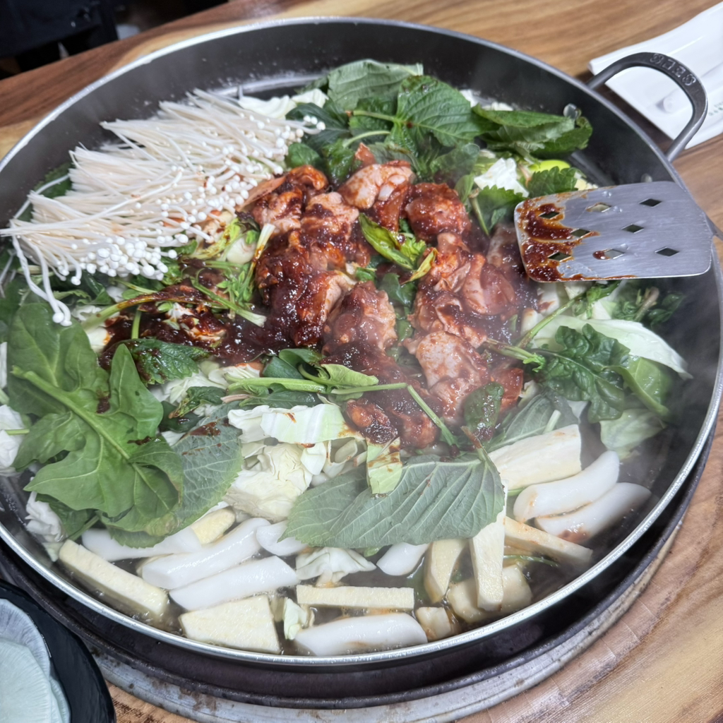 Chuncheonhobandakgalbi (춘천호반닭갈비) 3