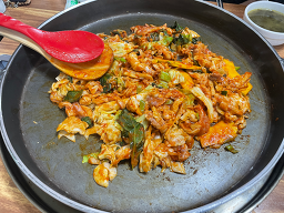 Bultinadakgalbi (불티나닭갈비) 2