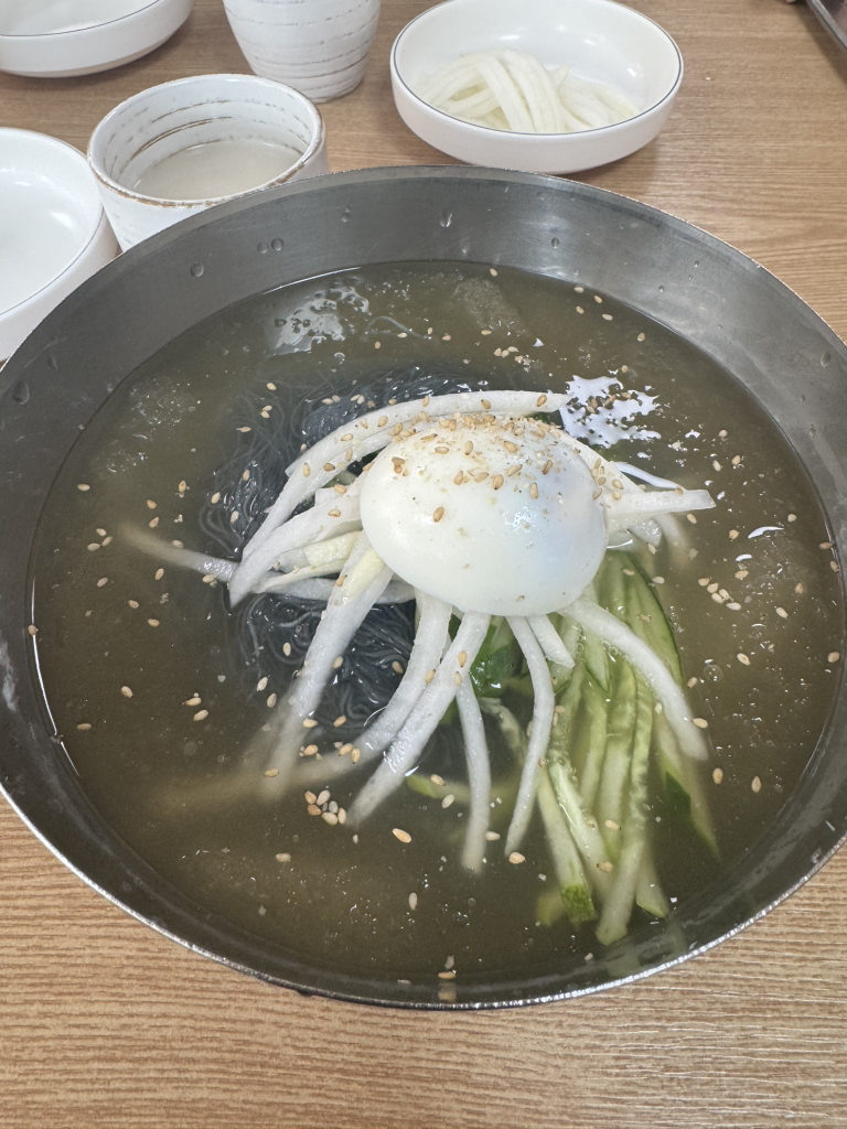 Bongasokchohamheungnaengmyeon (본가속초함흥냉면) 1