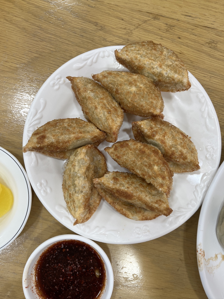 Myeongseungwonmandu (명승원만두) 1