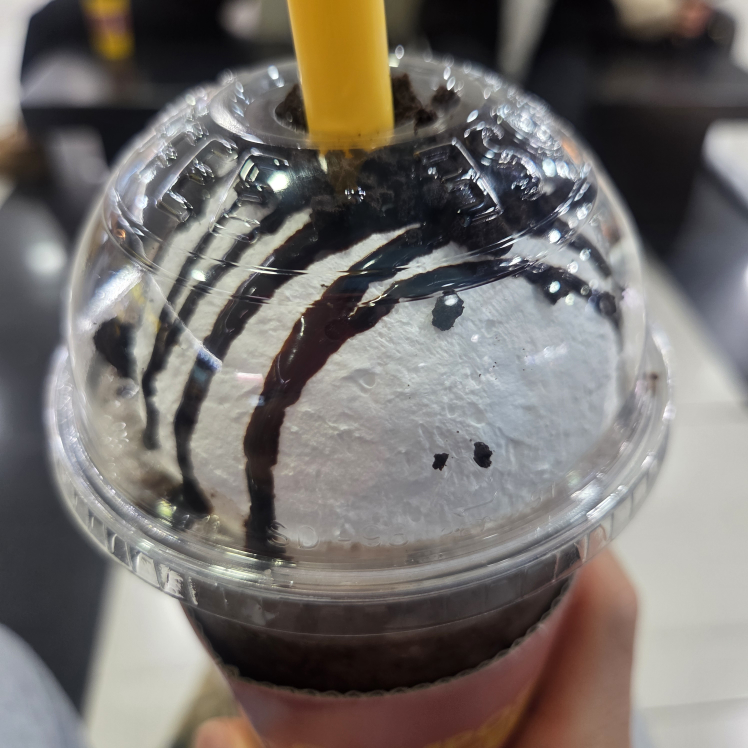 컴포즈커피 강남역사점
