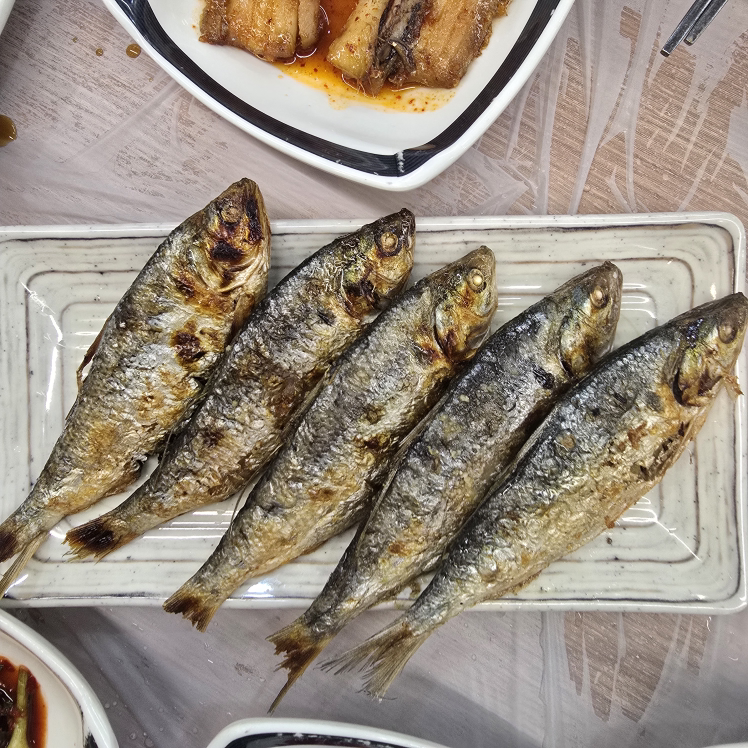 Gyeokpochaeseokganghoetjip (격포채석강횟집) 3