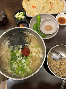 Chilgokboribapkalguksu (칠곡보리밥칼국수) 1