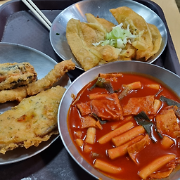 Seksihantteokboki (섹시한떡볶이) 3