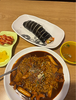 Igonggimbapsindang (이공김밥신당) 3
