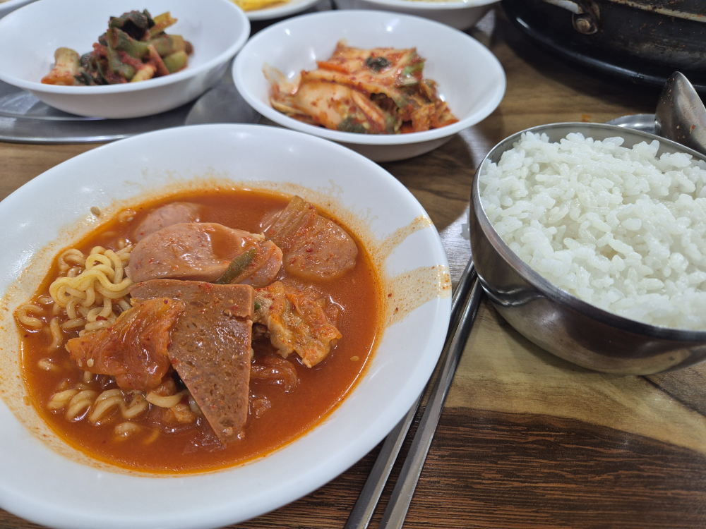 궁전김치찌개 6