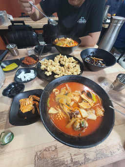 Honghwaru (홍화루) 2