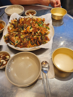 Golmokjeonjip (골목전집) 1