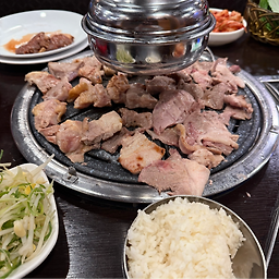 숯불생삼겹살 사진 2