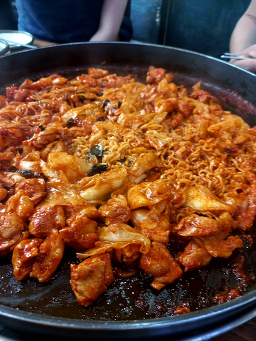 Sokchoumi dakgalbi (속초우미 닭갈비) 2