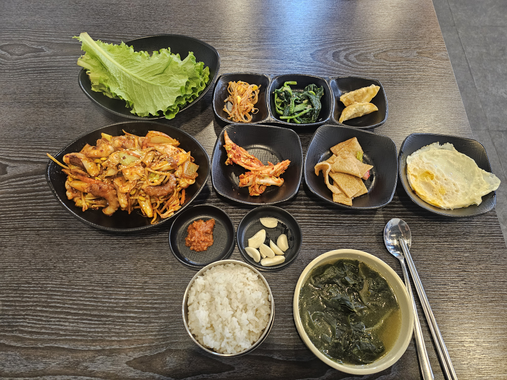 Jinmisutbulgui (진미숯불구이) 2
