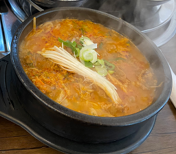 Jeongseongsundaeulsansongjeongjeom (정성순대울산송정점) 2