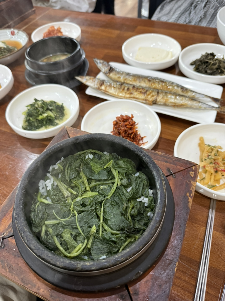 Mandeurigondeurebap (만드리곤드레밥) 1