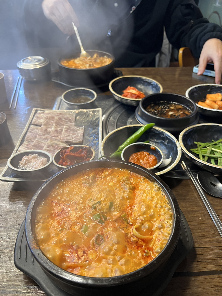 Jeongseongsundaeulsansongjeongjeom (정성순대울산송정점) 1