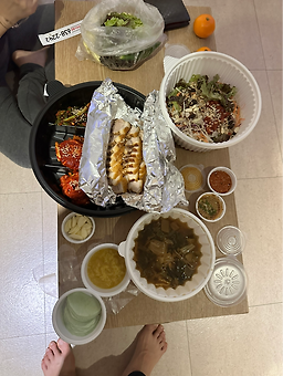 Jeontonghangaribossam (전통항아리보쌈) 1