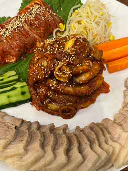 Gwihanjokbal gangbukgucheongjeom (귀한족발 강북구청점) 2