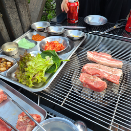 베이스캠프 홍대본점 사진 2