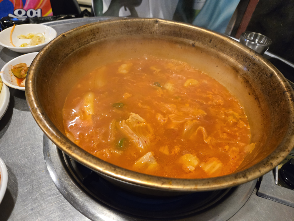 Myeongdongjjigaemaeul (명동찌개마을) 2