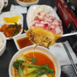 Palhyeonmandu (팔현만두) 2