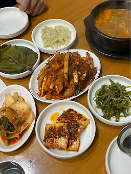 Munhaksikdang (문학식당) 2