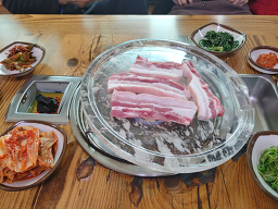 Macheonheukdwaejichon (마천흑돼지촌) 2