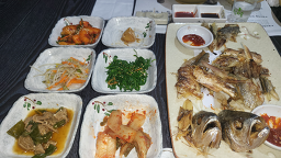 Tamrailhanjeongsik (탐라일한정식) 1