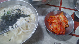 Gohyangkalguksu (고향칼국수) 3