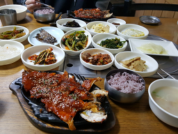 Hwangtaemaeul (황태마을) 2